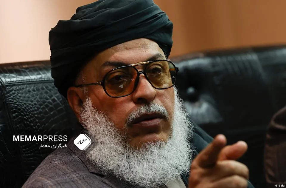 عباس استانکزی: آمورش حق همه است، چه مرد باشد و چه زن