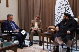 مولوی عبدالکبیر در دیدار با معاون یوناما: ما مخالف تعلیم دختران نیستیم