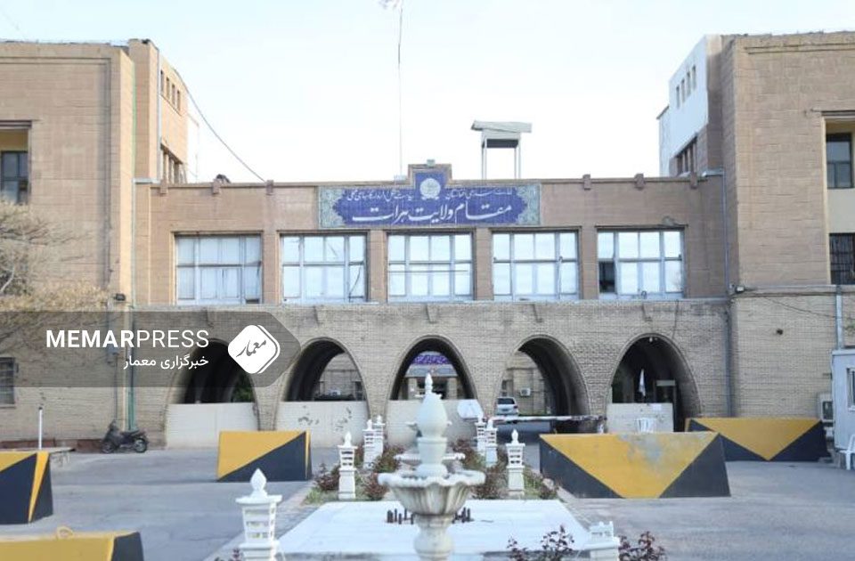 د هرات والي د ایران له سر قونسل سره وکتل