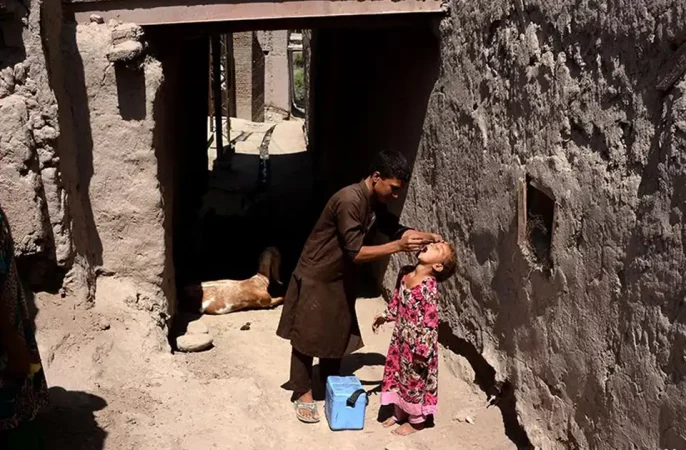 یونیسف از آغاز کمپاین واکسیناسیون فلج اطفال در ۵ ولایت افغانستان خبر داد