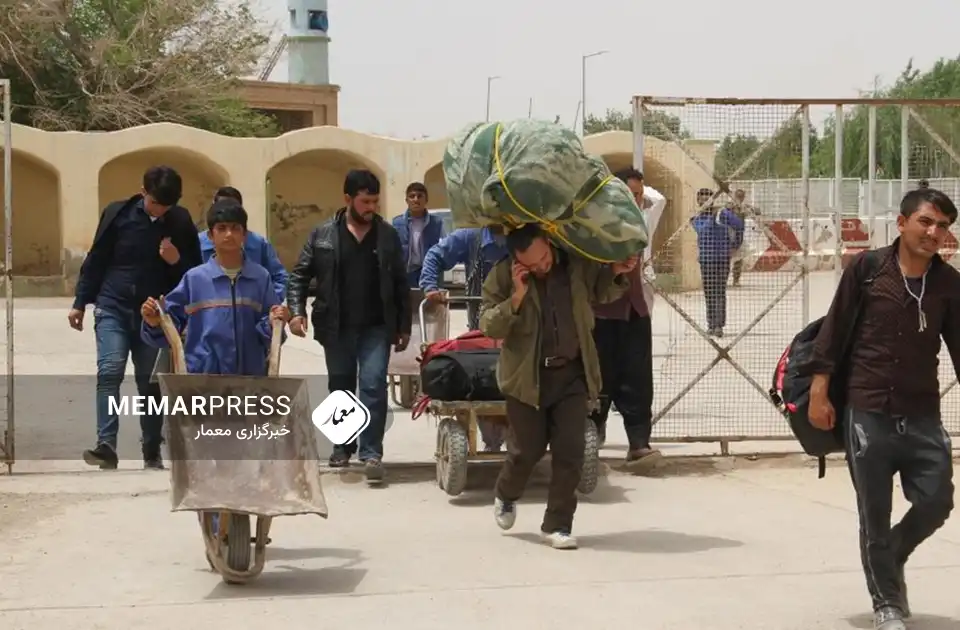 بازگشت بیش از ۸۰۰ مهاجر به کشور از پاکستان