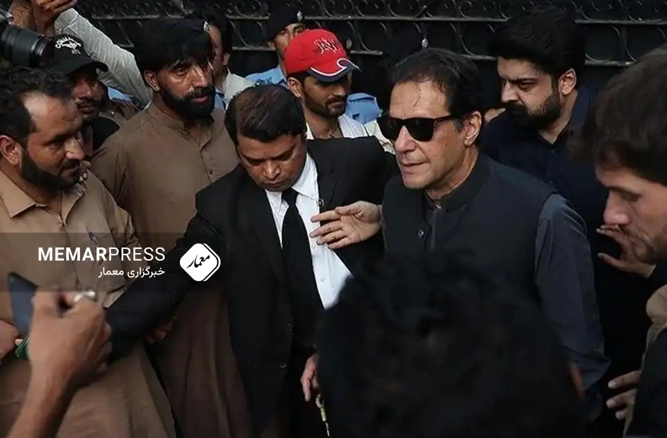 عمران خان په پاکستان کې د پراخو مظاهرو غوښتنه وکړه