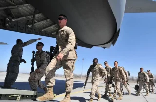 دو عضو کنگره آمریکا اسناد محرمانه خروج از افغانستان را بررسی کردند