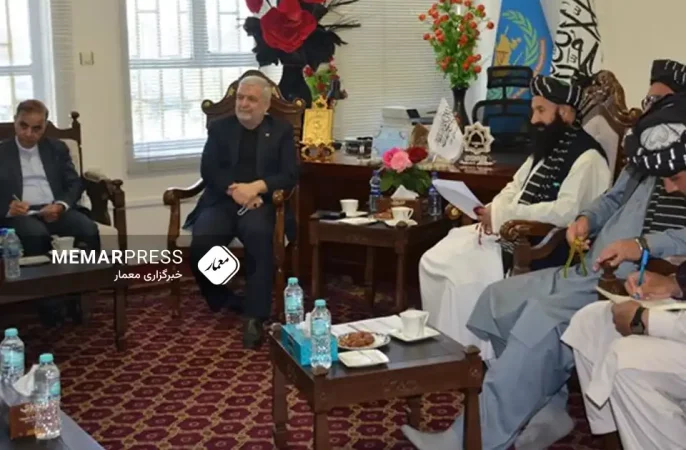 دیدار و گفتگوی وزیر مهاجرین و سفیر ایران در کابل و تاکید بر ادامه کمک‌ به مهاجرین
