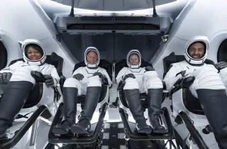 اولین زن فضانورد از عربستان سعودی به فضا پرتاب شد