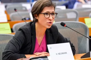 عضو پارلمان اروپا: طالبان از کاهش کمک‌های جهانی شکایت می‌کنند، در حالی که بر استقلال تأکید می‌کنند