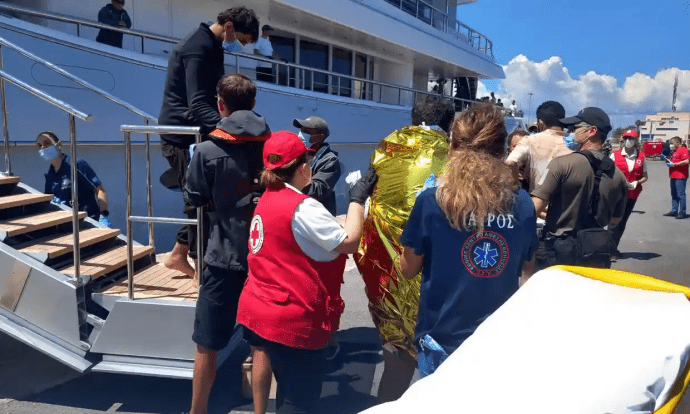 غرق شدن ۷۸ تن در پی واژگونی قایق پناه‌جویان در سواحل یونان - بر اثر واژگون شدن قایق حامل گروهی از پناهجویان در سواحل یونان، دست‌کم ۷۸ پناهجو جان باختند.