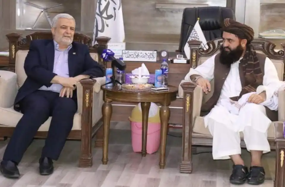 په کابل کې د ایران له سفیر سره د ننګرهار والي لیدنه او خبرې اترې