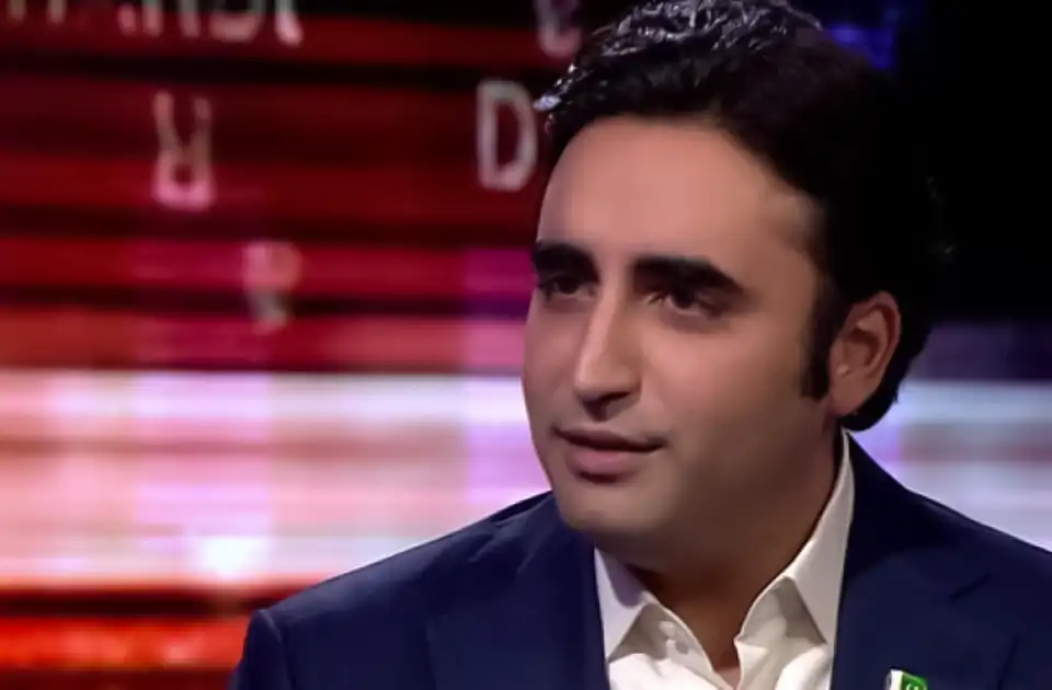 د پاکستان د بهرنیو چارو وزیر: د افغانستان له واکمنانو سره د نړیوالې ټولنې خبرې اترې یوازینۍ د حل لاره ده