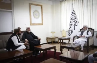 مولوی خنفی: حاکمیت خواستار سرمایه‌گذاری تاجران در داخل کشور است