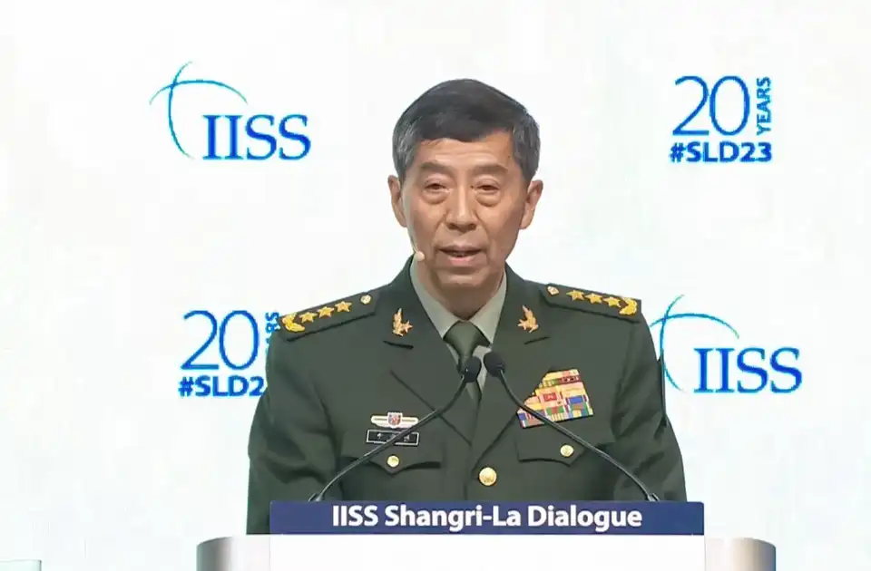 د چین دفاع وزیر: موږ په افغانستان کې د ثبات د ټینګښت لپاره هڅې کوو