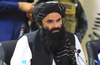 سراج الدین حقانی: برای حل مشکل بازگشایی مکاتب و دانشگاه دختران حاکمیت به زمان نیاز دارد