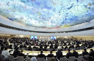 اعضای شورای حقوق بشر سازمان ملل: حاکمیت افغانستان محدودیتها علیه زنان و دختران را لغو کنند