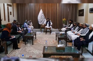دیدار و گفتگوی مولوی عبدالکبیر با روزا اوتنبایوا