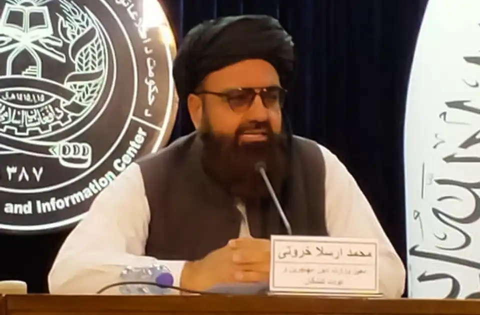 د کډوالو او راستنیدونکو چارو وزارت مرستیال: د افغان کډوالو کوربه هیوادونه باید له قوانینو سرغړونه ونه کړي