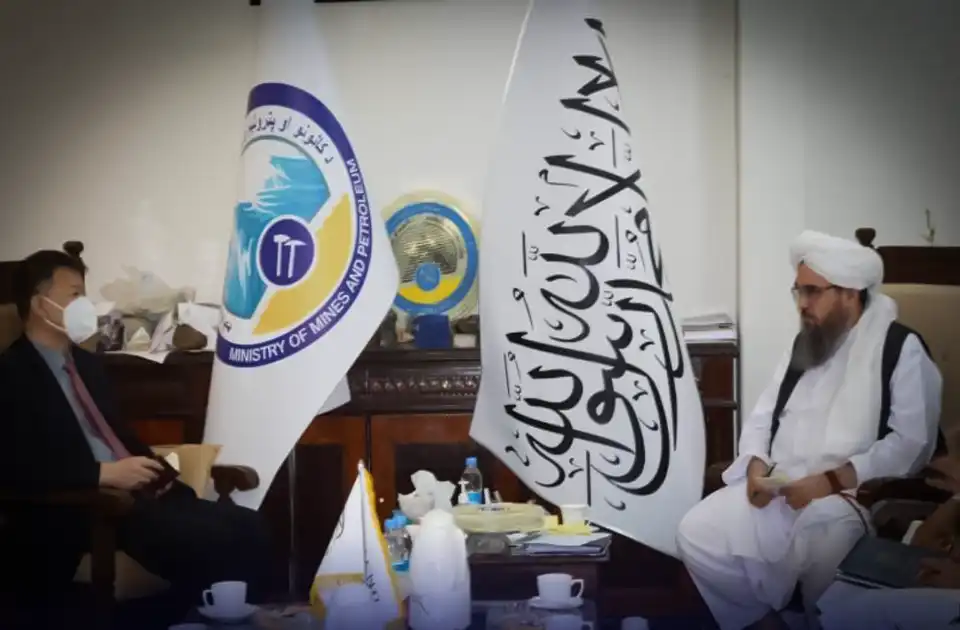 د چین له سفیر سره د کانونو وزارت سرپرست د قشقري او مسعینک د نفتو د پروژو په اړه لیدنه او بحث