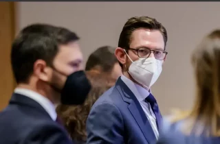 توماس وست: زنان و دختران به عنوان سرمایه‌ آینده‌ افغانستان، مستحق دسترسی به آموزش هستند