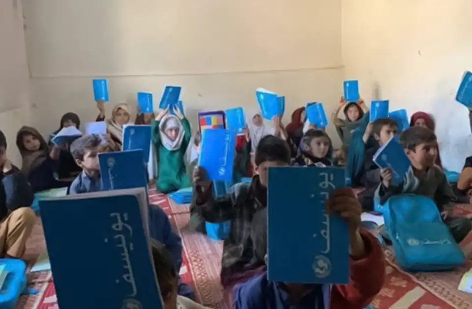 یونیسف: میزان دسترسی مردم افغانستان به اطلاعات، آموزش و امکانات به پایین‌ترین حد رسیده است