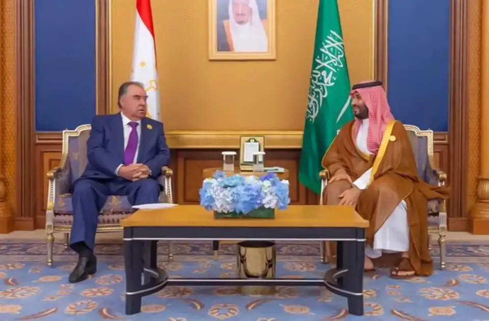 امامعلی رحمان: ما از ایجاد یک حکومت فراگیر در افغانستان حمایت میکنیم