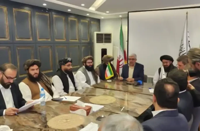 امضا تفاهم‌نامه‌ی همکاری میان افغانستان و ایران برای انکشاف خط‌ آهن هرات-خواف