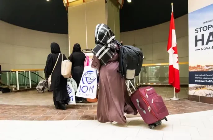 انتقال 343 مهاجر افغانستانی به کانادا