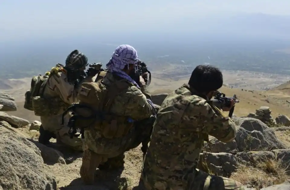 سرچینې خبر ورکوي، چې په بدخشان کې د طالبانو یو قوماندان له مقاومت جبهې سره یو ځای شوی دی