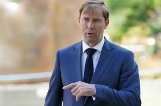 رئیس کمیته دفاعی پارلمان بریتانیا خواستار تعامل با حاکمیت افغانستان و بازگشایی سفارت در کابل شد