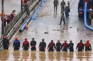 تعداد قربانیان سیل و رانش زمین در کره جنوبی به ۴۰ نفر افزایش یافت