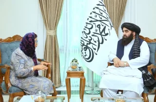 وزیر خارجه حکومت سرپرست خواستار برداشتن تحریم های تجارتی علیه افغانستان شد