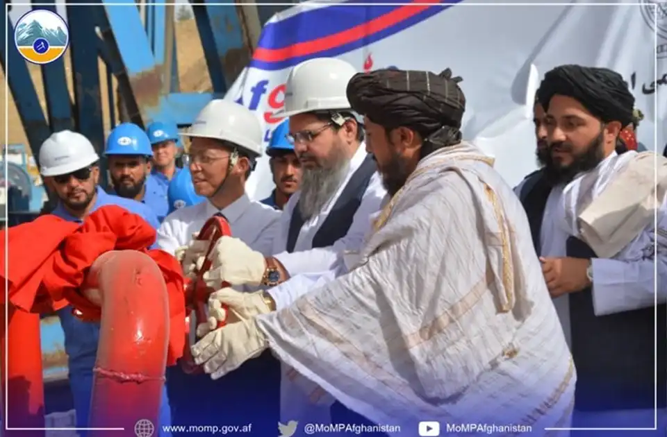 د سرپل ولایت د قشقري د تاسیساتو په ساحه کې د تېلو لومړنۍ څاه پرانیستل شوه