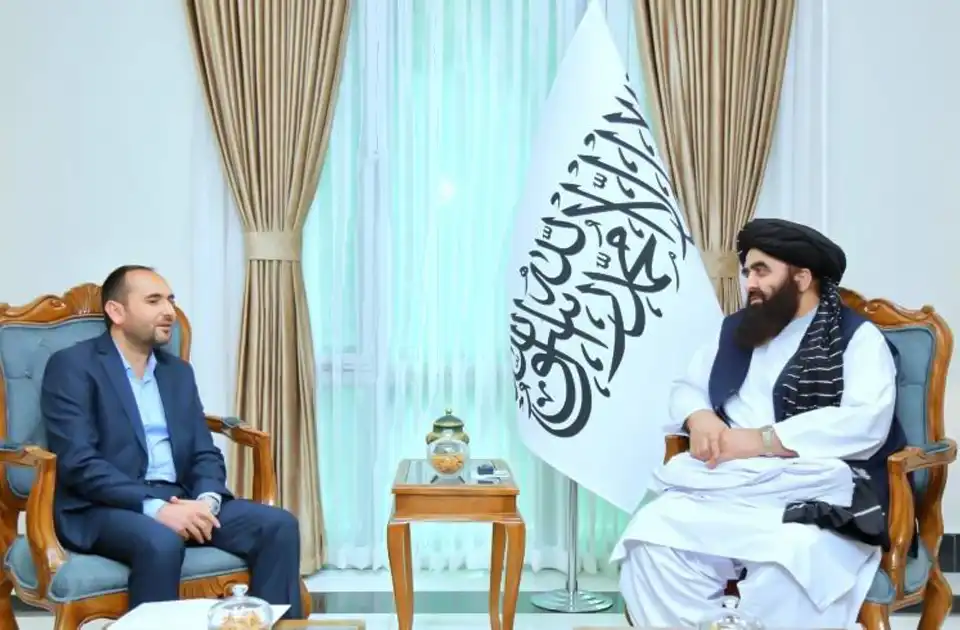 د آغا خان بنسټ له مشر سره د بهرنیو چارو وزارت سرپرست لیدنه او بحث