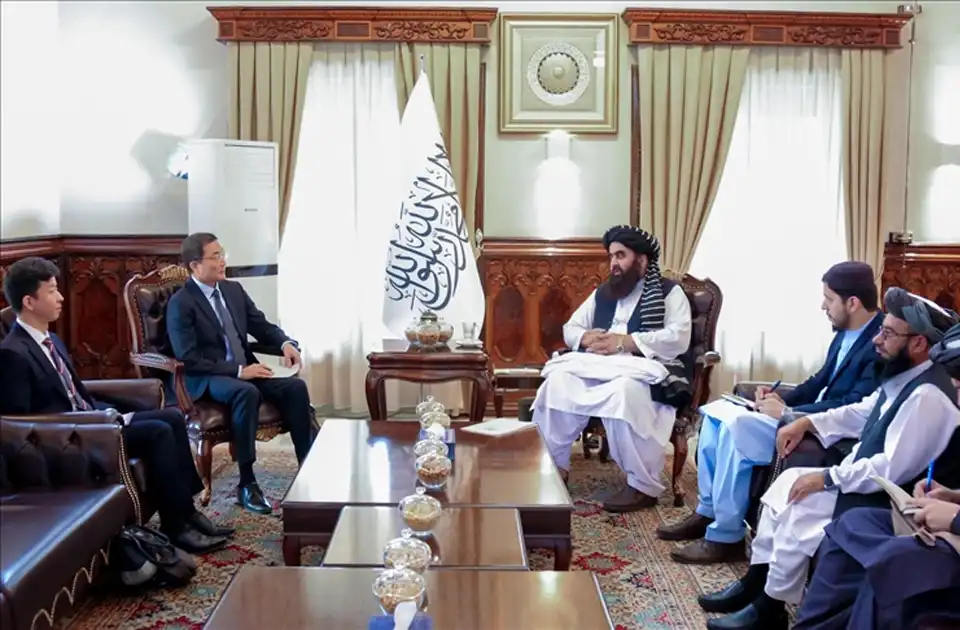 په کابل کې دجاپان له سفیر امیرخان متقي سره کتنه؛ د همکاريو پر پراخولو او لا زياتو تعاملاتو ټينګار