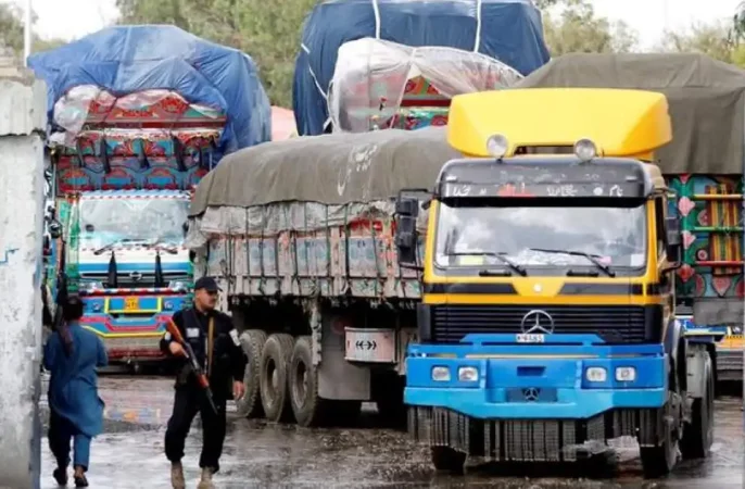 وزارت تجارت از کاهش میزان واردات از پاکستان به افغانستان خبر داد