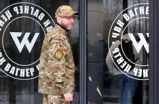 وزارت دفاع روسیه: اعضای واگنر سلاح‌شان را به ارتش تحویل دادند