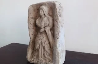 کشف یک مجسمه‌ با قدمت دو هزار سال در کاپیسا