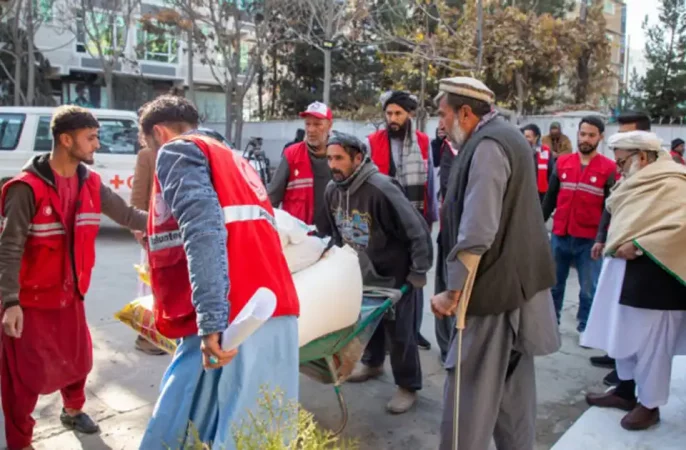 صلیب سرخ از توقف کمک‌های صحی خود به بیش از ۲۵ بیمارستان در افغانستان خبر داد