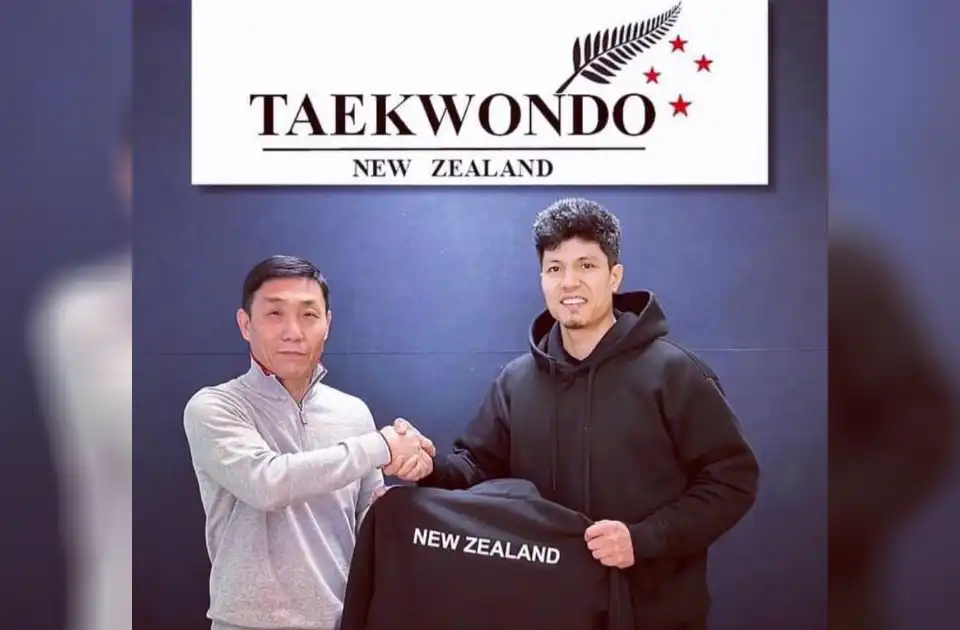 روح الله نیکپا د نیوزیلینډ د تکواندو ملي لوبډلې روزونکی شو