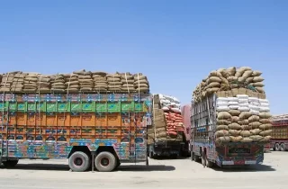 بانک جهانی: کسر بیلانس تجارت افغانستان به ۲.۴ میلیارد دالر رسیده است