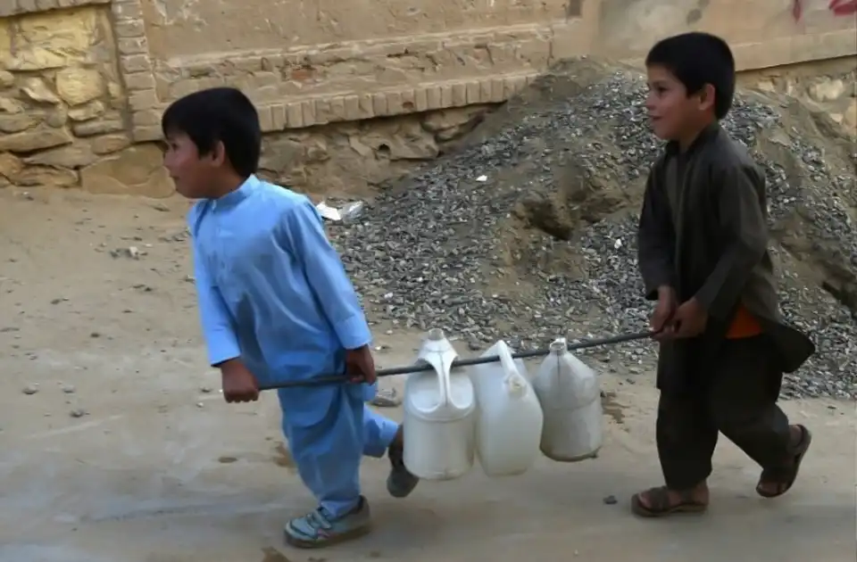 سازمان بین‌المللی مهاجرت: دستکم 80 درصد مردم افغانستان آب کافی در اختیار ندارند