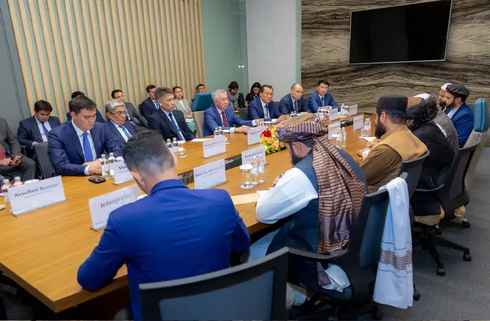 د افغانستان او قزاقستان د خصوصي سکټور ترمنځ د ۱۰۰ میلیونه ډالرو په ارزښت سوداګریز تړون لاسلیک شو