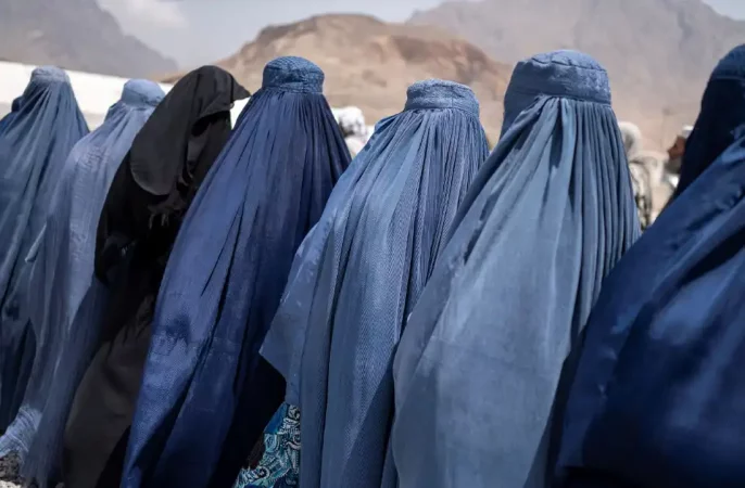 گاردین در گزارشی از افزایش خودکشی زنان در افغانستان خبر داده است