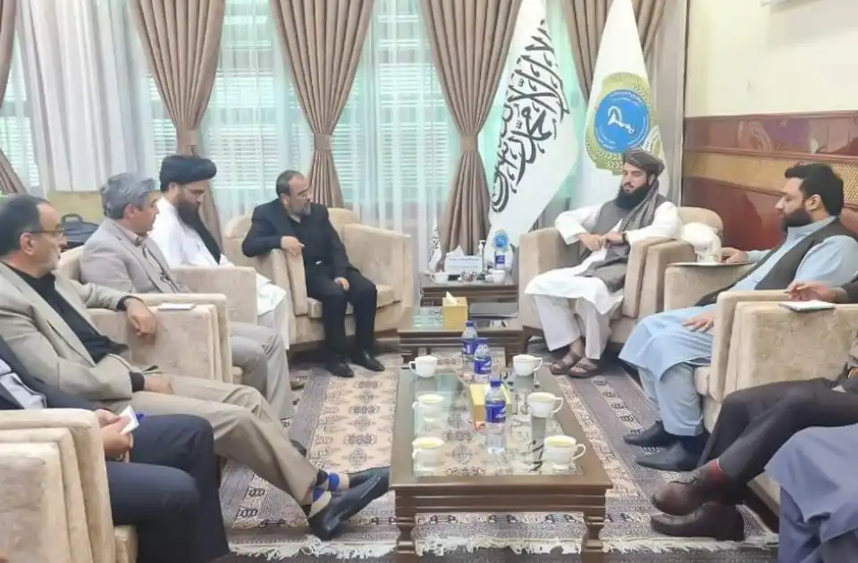 دیدار و گفتگوی سرپرست صحت‌ عامه با هیئت نمایندگان مجلس ایران در کابل