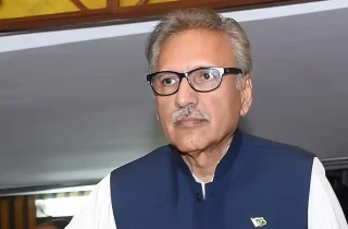 رییس جمور پاکستان فرمان منحل شدن دولت و پارلمان این کشور را صادر کرد