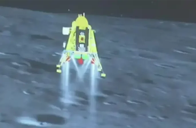 فرود فضاپیمای هندی چاندریان-۳ بر روی ماه