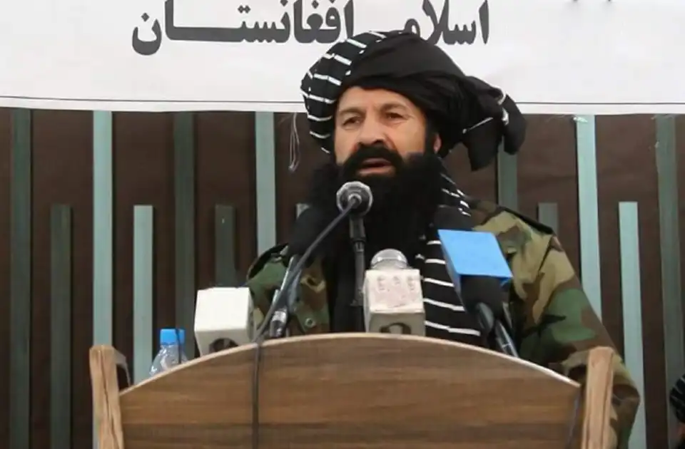 په افغانستان کې د بشري مرستو د اسراف په اړه د سرپرست حکومت د کډوالو د وزیر انتقاد