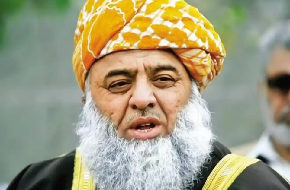 مولانا فضل‌الرحمان خواستار روابط قوی بین کابل و اسلام‌آباد شد