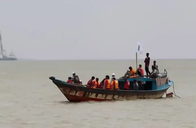 برخورد قایق مسافربری با مانع سنگی در بنگلادش، حداقل هشت قربانی را به جان می‌رساند