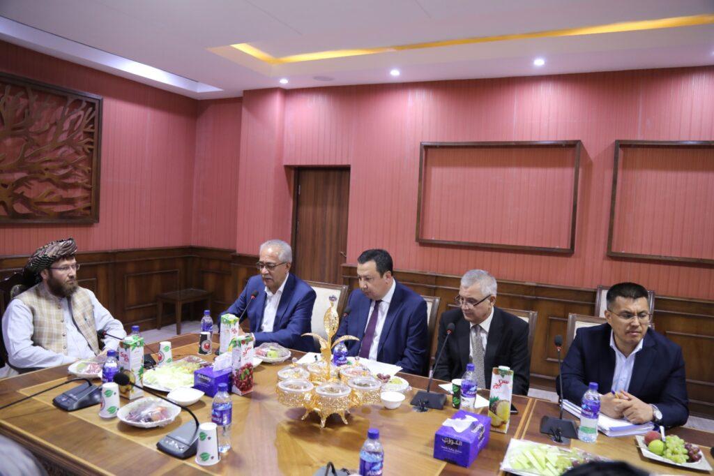 حکومت سرپرست خواهان همکاری اوزبکستان در امور زراعی افغانستان