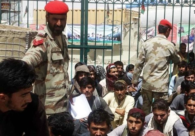 حزب عوامی ملی پاکستان خواهان توقف دستگیری پناهجویان افغانستانی
