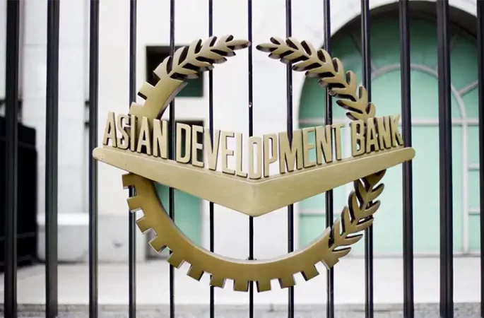 بانک توسعه آسیایی دفترش را از سال آینده میلادی در افغانستان بازگشایی می‌کند
